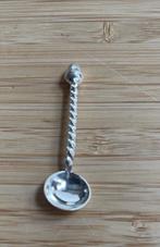 Zoutlepel zilver gedraaide steel eikel, Ophalen of Verzenden