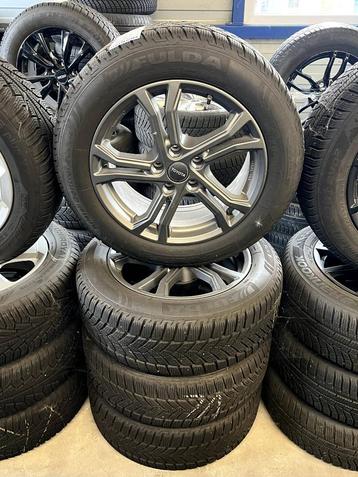 Toyota C-HR winterset 215/60R17 beschikbaar voor biedingen