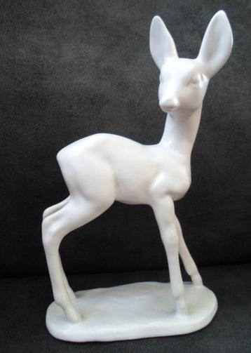 Beeld hert Flora Keramiek Gouda Holland. 512. beschikbaar voor biedingen