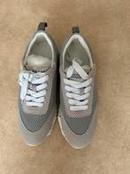 H*rm*s bouncing sneakers, Ophalen of Verzenden, Nieuw, Sneakers of Gympen