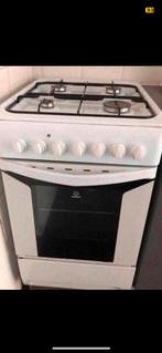 Gasfornuis met hetelucht oven, Witgoed en Apparatuur, Fornuizen, Ophalen, Gebruikt, 4 kookzones, Gas