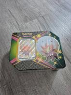 POKEMON Shining Fates V Tin Eldegoss, Hobby en Vrije tijd, Verzamelkaartspellen | Pokémon, Ophalen of Verzenden, Nieuw, Booster