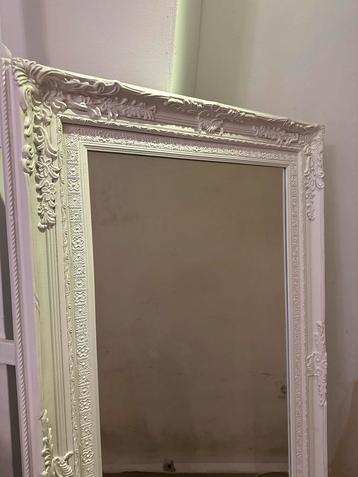 grote brocante witte spiegel 87x146 cm beschikbaar voor biedingen