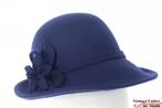 Dames dophoed Hawkins blauw vilt met vilten bloem 55-57 new, Ophalen of Verzenden, Nieuw, One size fits all, Hoed