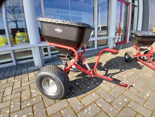 Kunstmest en meststof/zout verspreider achter zitmaaier enz., Tuin en Terras, Grasmaaiers, Nieuw, Benzine-grasmaaier, 50 cm of meer
