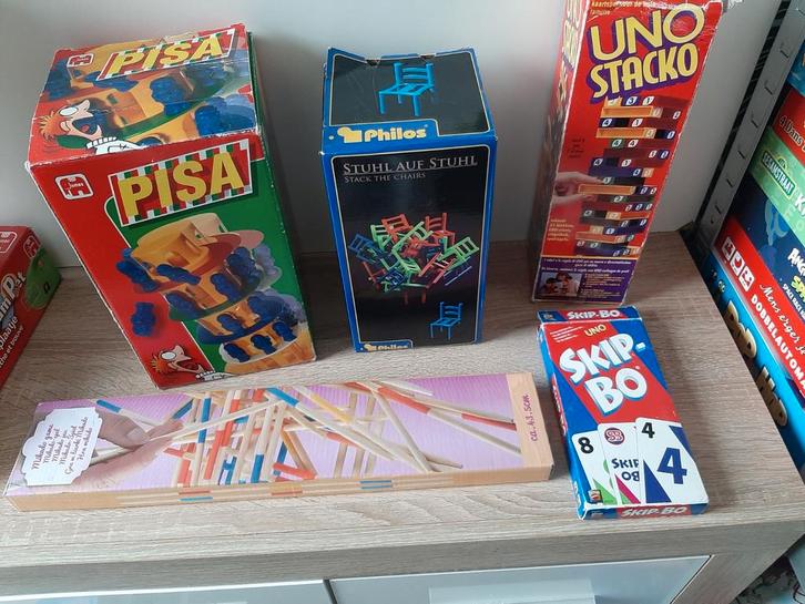 Stoelen stapelen -uno - skipbo VANAF PRIJS, Hobby en Vrije tijd, Gezelschapsspellen | Overige, Gebruikt, Ophalen of Verzenden