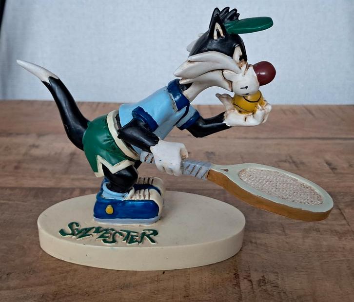 Beeldje Looney Tunes Sylvester tennis - Warner Bros, Verzamelen, Stripfiguren, Zo goed als nieuw, Beeldje of Figuurtje, Looney Tunes