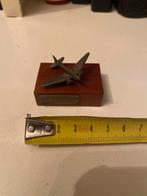 Vintage vliegtuig model op houten sokkel, Verzamelen, Ophalen of Verzenden, Gebruikt