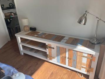 Handgemaakt steigerhouten dressoir beschikbaar voor biedingen