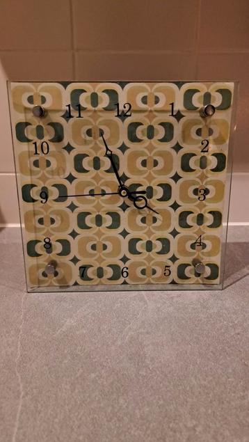 Vintage Retro Groene Wandklok Glas beschikbaar voor biedingen