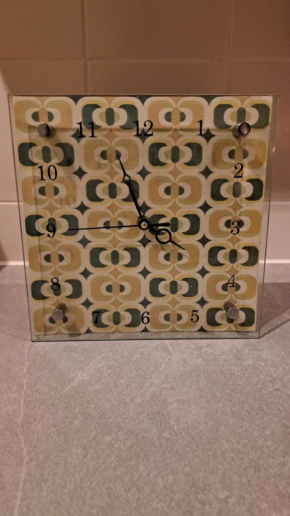 Vintage Retro Groene Wandklok Glas, Huis en Inrichting, Woonaccessoires | Klokken, Gebruikt, Wandklok, Analoog, Ophalen