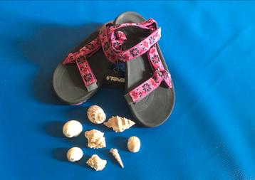 Teva Sandalen Roze - Maat 34 NIEUW beschikbaar voor biedingen