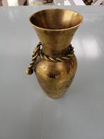 Uniek antiek koperen vaasje. Diameter 17,5cm. Hoogte: 8cm, Antiek en Kunst, Ophalen of Verzenden, Koper