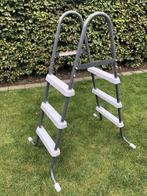 Zwembadtrap, Tuin en Terras, Ophalen, Zo goed als nieuw