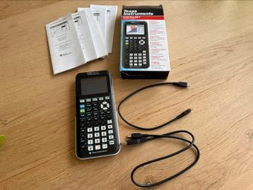 Texas TI-84 CE-T Python Edition ( in bijna nieuwstaat!) beschikbaar voor biedingen