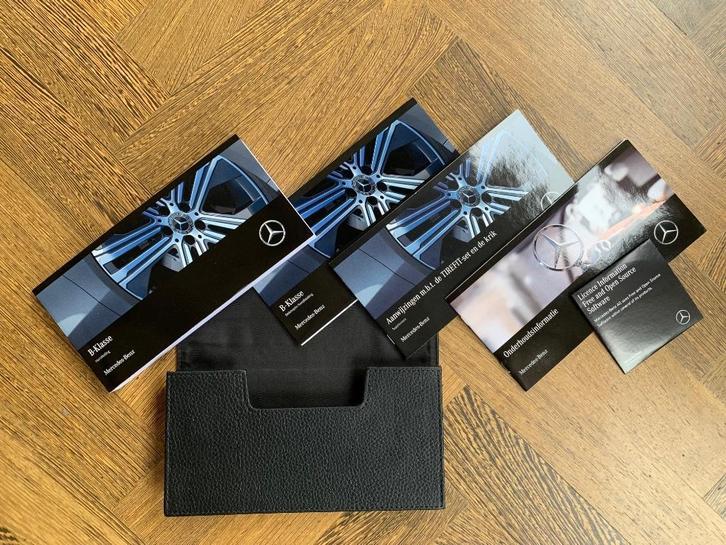 Handleiding / complete map Mercedes-Benz B-klasse W247 2022, Boeken, Auto's | Folders en Tijdschriften, Nieuw, Mercedes, Ophalen of Verzenden