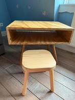 Houten kleuter bureau en krukje, Kinderen en Baby's, Kinderkamer | Tafels en Stoelen, Ophalen, Zo goed als nieuw, Tafel(s) en Stoel(en)