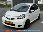 Toyota Aygo 1.0-12V Comfort Navigator // Airco // Nwe Koppel, Voorwielaandrijving, Euro 5, Gebruikt, 4 stoelen