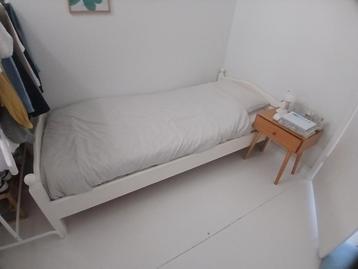 Gratis afhalen: Wit bed 90x200