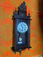 Oude klok werkend van zolder gehaald, Antiek en Kunst, Antiek | Klokken, Ophalen