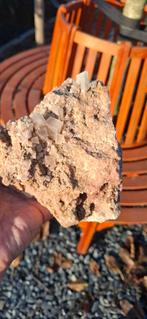 Calciet kristallen op matrix, Verzamelen, Mineralen en Fossielen, Ophalen of Verzenden, Mineraal