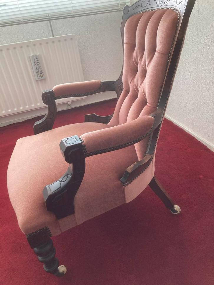 Antieke Victoriaanse Notenhouten Damesfauteuil, Antiek en Kunst, Antiek | Meubels | Stoelen en Banken, Ophalen