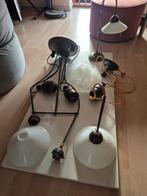 Vintage hanglampen met wit melkglas, Huis en Inrichting, Lampen | Hanglampen, Ophalen, Gebruikt, Vintage, Glas