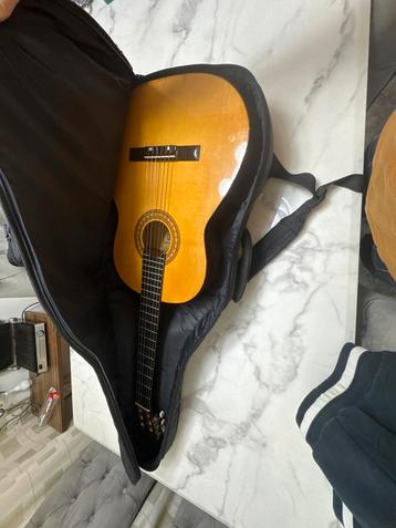 Fuego Gitaar - Klassiek model beschikbaar voor biedingen