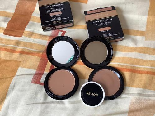 2 nieuwe doosjes foundation van Revlon., Sieraden, Tassen en Uiterlijk, Uiterlijk | Cosmetica en Make-up, Nieuw, Gehele gezicht
