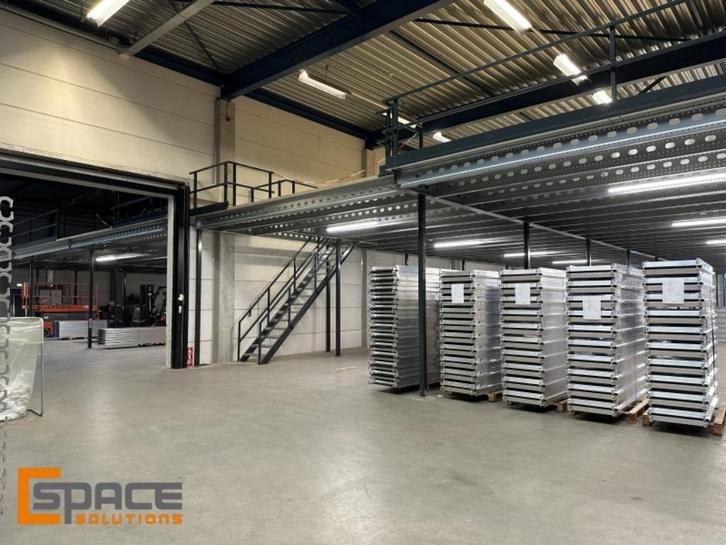 Tussenvloer Verdiepingsvloer Etagevloer Entresolvloer AKTIE, Cd's en Dvd's, Dvd's | Avontuur, Zo goed als nieuw, Alle leeftijden