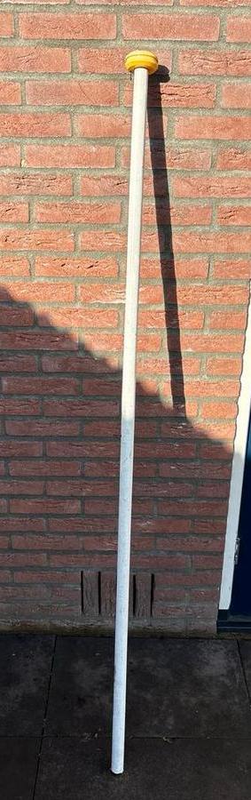 Vlaggenstok gebruikt teab beschikbaar voor biedingen