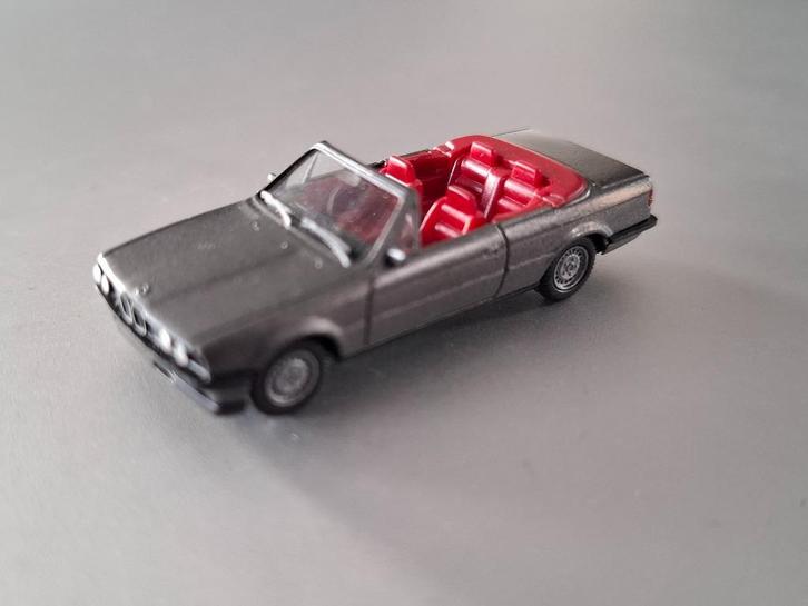 1:87 BMW 3-serie cabriolet grijs E30 Herpa € 3,5, Hobby en Vrije tijd, Modelauto's | 1:87, Zo goed als nieuw, Auto, Herpa, Verzenden