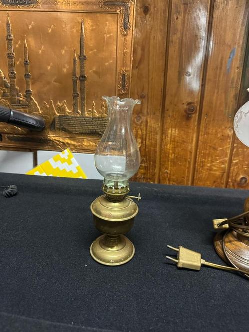 Authentieke Vintage Messing Olielamp Elektrisch Decoratief, Antiek en Kunst, Antiek | Lampen, Ophalen of Verzenden