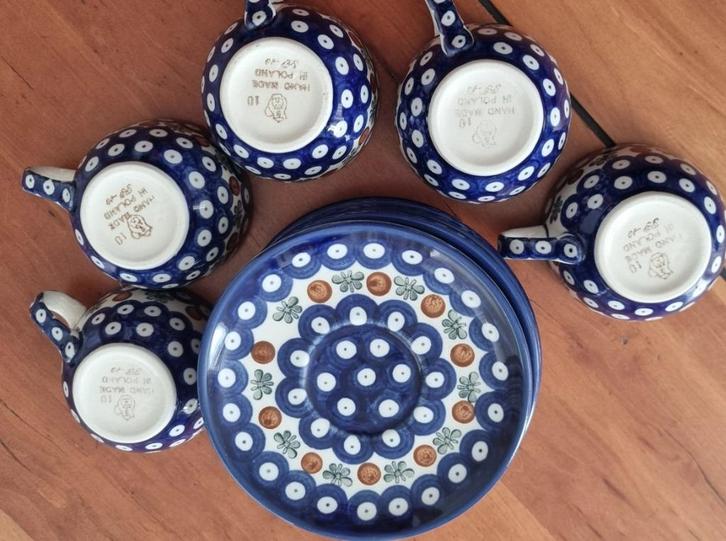 Bunzlau Castle 5 kopjes en 6 schotels, Huis en Inrichting, Keuken | Servies, Zo goed als nieuw, Kop(pen) en/of Schotel(s), Overige stijlen