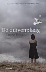 Louise Erdrich - De duivenplaag, Ophalen of Verzenden, Zo goed als nieuw, Amerika
