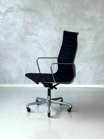 Eames EA119 burostoel Herman Miller vintage hopsak deskchair beschikbaar voor biedingen