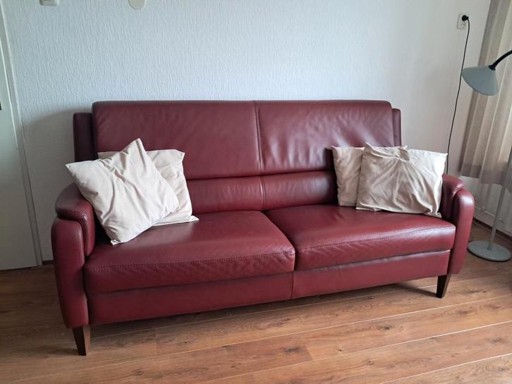 Leren 2-3 zitsbank – bordeaux/roodbruin – echt leer, Huis en Inrichting, Banken | Bankstellen, Zo goed als nieuw, Rechte bank