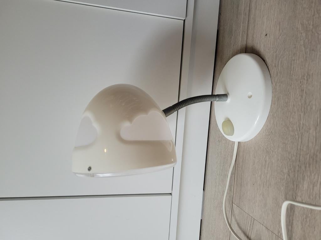 Skojig Ikea wolkenlamp wit bureaulamp tafellamp, Huis en Inrichting, Lampen | Tafellampen, Ophalen of Verzenden, Zo goed als nieuw