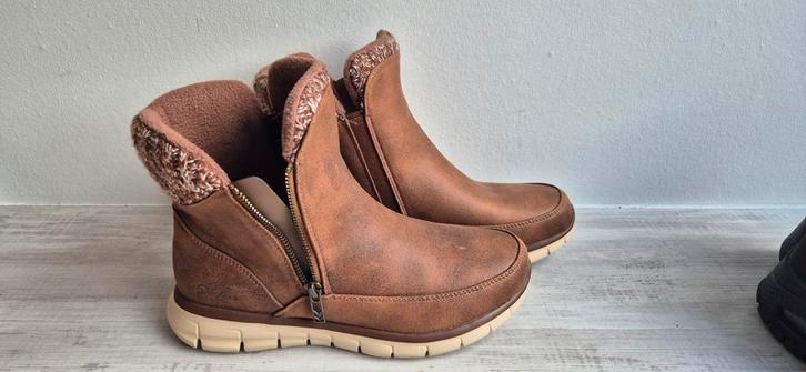 Bruine dames Sketchers half hoog Mt 38, Kleding | Dames, Schoenen, Zo goed als nieuw, Lage of Enkellaarzen, Bruin, Ophalen of Verzenden