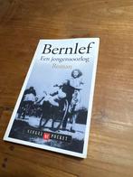Bernlef - Een jongensoorlog (Singel Pocket), Boeken, Oorlog en Militair, Ophalen of Verzenden, Zo goed als nieuw