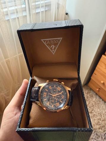 Watch Guess beschikbaar voor biedingen