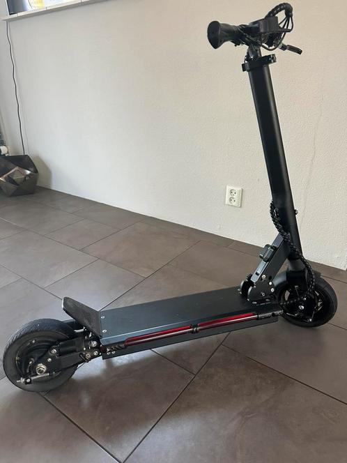 Electrische step, Fietsen en Brommers, Steps, Zo goed als nieuw, Elektrische step (E-scooter), Ophalen
