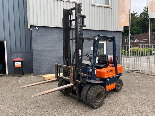 Toyota Heftruck LPG Sideshift, Zakelijke goederen, Machines en Bouw | Heftrucks en Intern transport, Heftruck, LPG, 1000 tot 2000 kg
