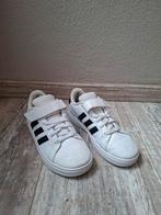 Adidas VL Court 2.0 - maat 33 - klittenband - top staat!, Ophalen of Verzenden, Zo goed als nieuw, Jongetje of Meisje, Schoentjes