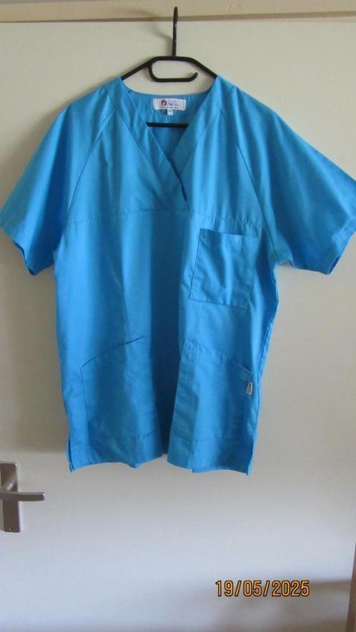 Medische tuniek / scrub top blauw – maat L (Clinic Dress), Kleding | Dames, Blouses en Tunieken, Zo goed als nieuw, Maat 38/40 (M)