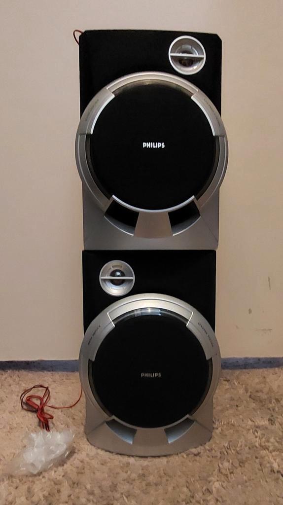 1 prijs: 2 Philips boxen/ speakers/ luidsprekers, Audio, Tv en Foto, Luidsprekers, Zo goed als nieuw, Front, Rear of Stereo speakers