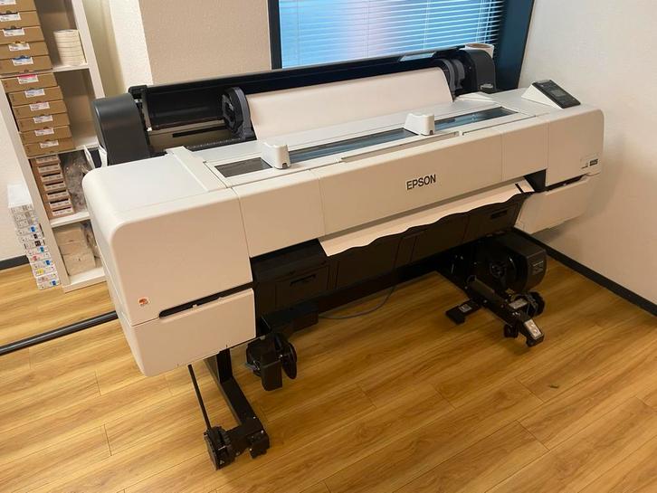 Epson SureColor P10000 Grootformaat Printer, Zakelijke goederen, Machines en Bouw | Industrie en Techniek, Ophalen
