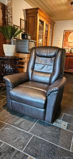 Elektrische Sta-op Fauteuil - Bruin Leder - Goed Onderhouden, Gebruikt, Ophalen of Verzenden, 75 tot 100 cm, Modern