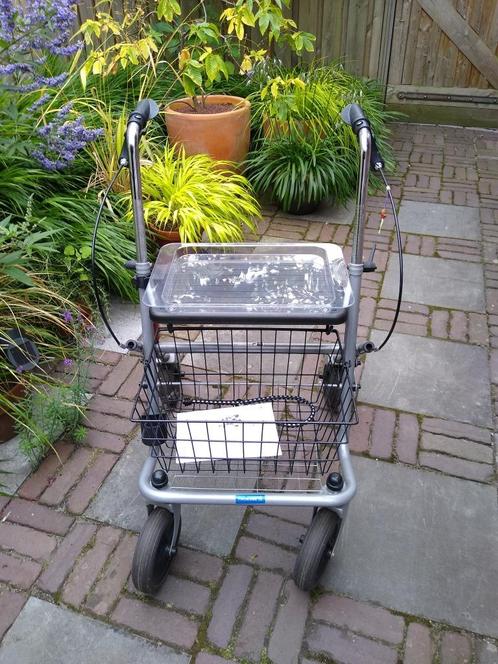 Rollator Quatro, Diversen, Rollators, Zo goed als nieuw, Opvouwbaar, Ophalen