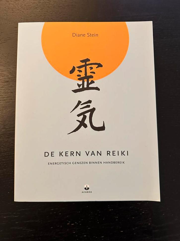 De Kern van Reiki - Diane Stein, Boeken, Esoterie en Spiritualiteit, Zo goed als nieuw, Achtergrond en Informatie, Spiritualiteit algemeen